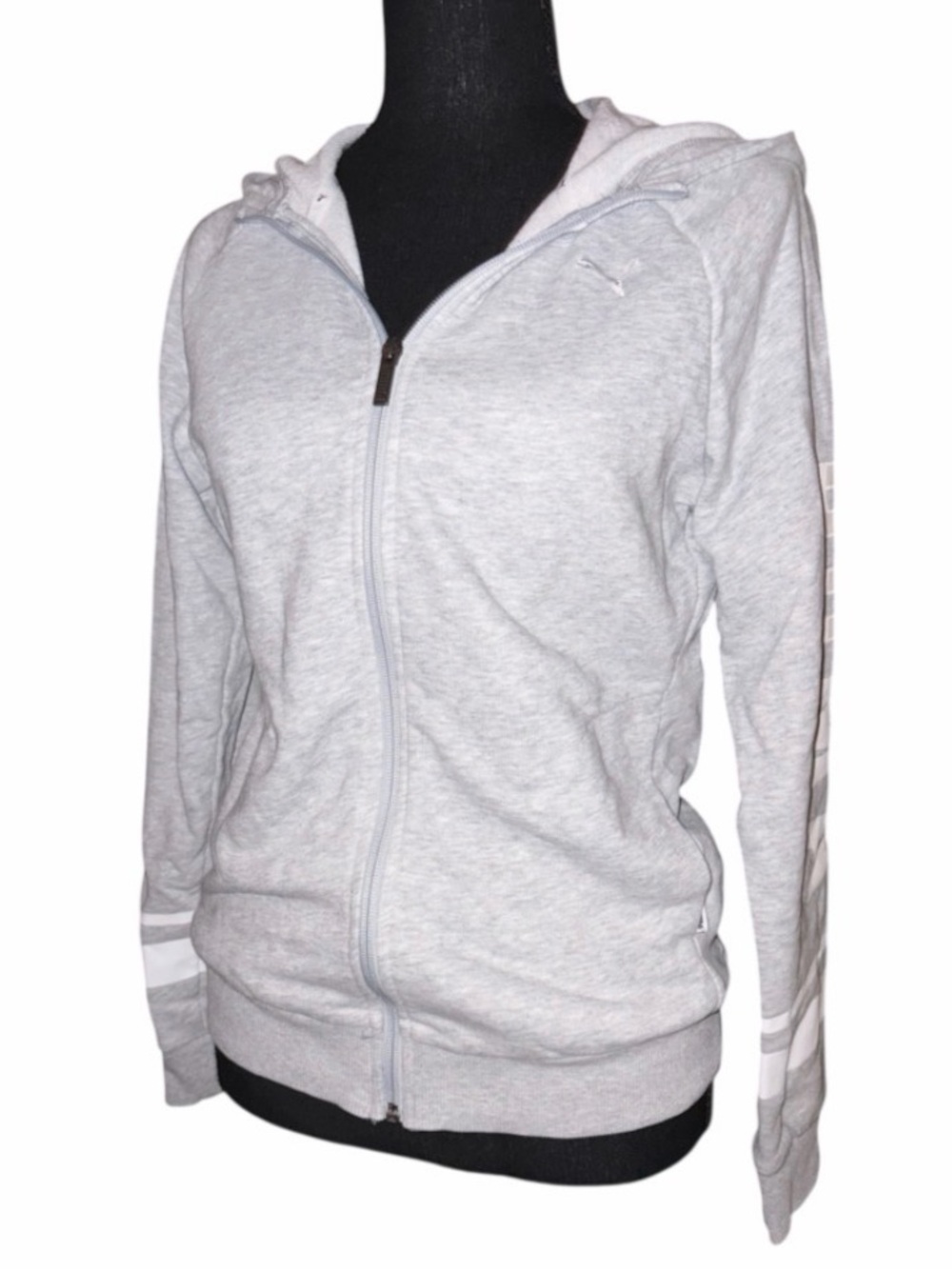 Puma Hooded Sweatshirt 🩶🤍